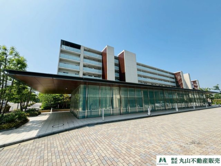 奈良県奈良市鶴舞西町 の中古マンションの現地外観写真