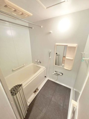 �ޗǌ��ޗǎs�w����5���ڂ̒��Ã}���V�����̗���