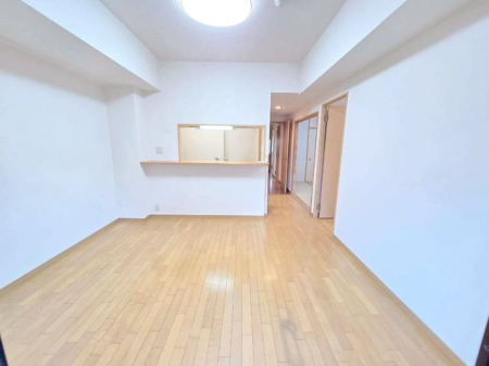 �ޗǌ��ޗǎs�w����5���ڂ̒��Ã}���V�����̃��r���O