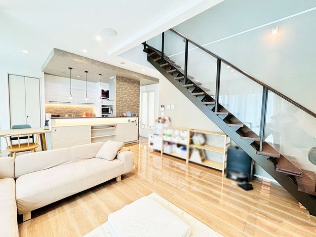 �ޗǌ��ޗǎs���o�����u4���ڂ̒��È�ˌ��Ẵ��r���O