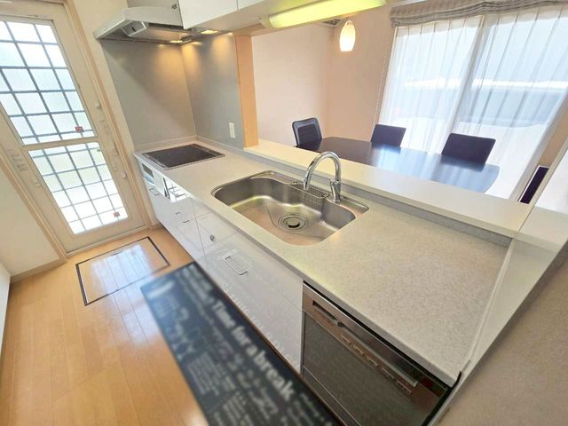 ���{�l����s�c����1���ڂ̒��È�ˌ��ẴL�b�`��