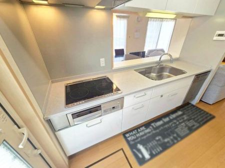 ���{�l����s�c����1���ڂ̒��È�ˌ��ẴL�b�`��