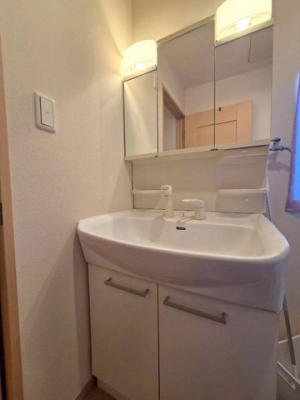 ���{�l����s�c����1���ڂ̒��È�ˌ��Ă̐��ʑ�E���ʏ�