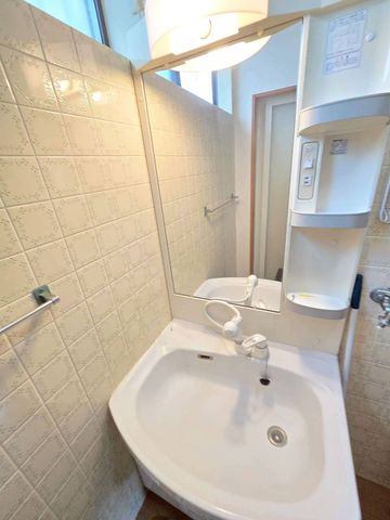 �ޗǌ���a�S�R�s���� �̒��È�ˌ��Ă̐��ʑ�E���ʏ�