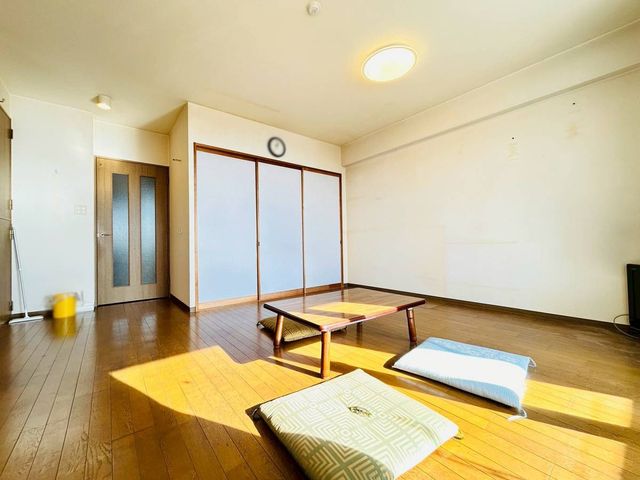 �ޗǌ���a�S�R�s��� �̒��Ã}���V�����̃��r���O