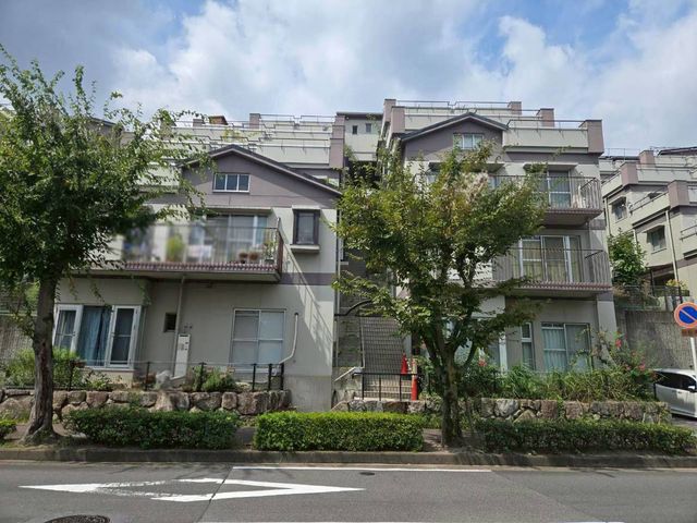 ���{�l����s�c����5���ڂ̒��Ã}���V�����̌��n�O�ώʐ^