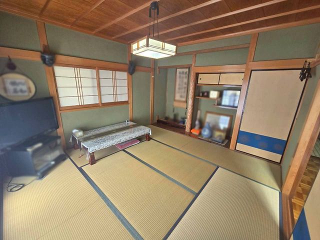 �ޗǌ��ޗǎs�Z��5���ڂ̒��È�ˌ��Ă̂��̑�����