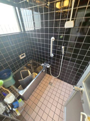 �ޗǌ��ޗǎs�Z��5���ڂ̒��È�ˌ��Ă̗���