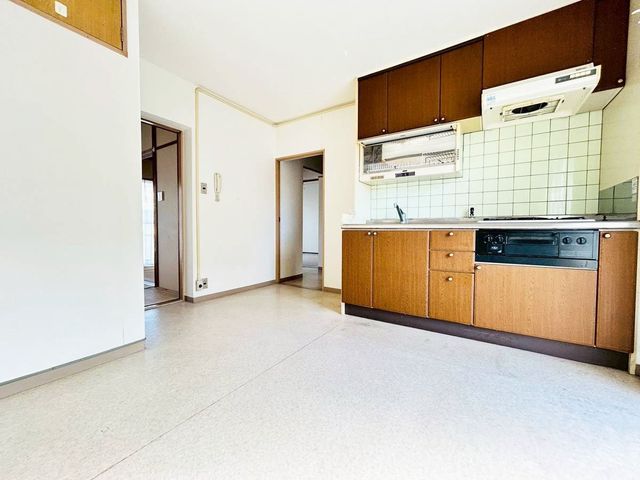 �ޗǌ��ޗǎs���ؒҒ� �̒��Ã}���V�����̃L�b�`��