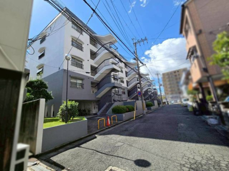 �ޗǌ��ޗǎs��{��4���ڂ̒��Ã}���V�����̌��n�O�ώʐ^