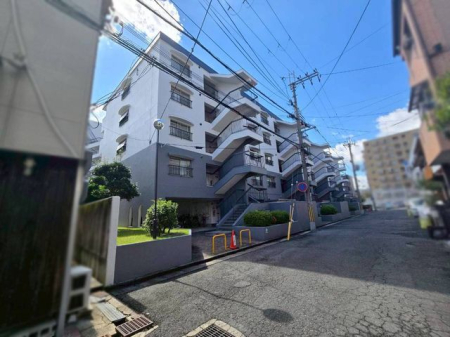 �ޗǌ��ޗǎs��{��4���ڂ̒��Ã}���V�����̌��n�O�ώʐ^