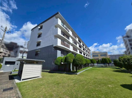 �ޗǌ��ޗǎs��{��4���ڂ̒��Ã}���V�����̌��n�O�ώʐ^