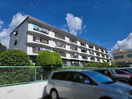 �ޗǌ��ޗǎs��{��4���ڂ̒��Ã}���V�����̌��n�O�ώʐ^