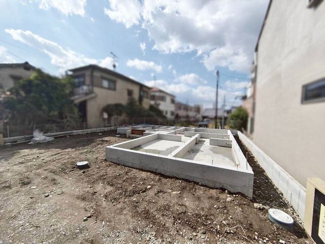 �ޗǌ��ޗǎs���ؒҒ� �̐V�z��ˌ��Ă̌��n�O�ώʐ^