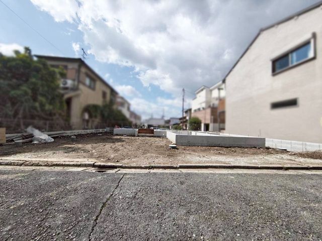 �ޗǌ��ޗǎs���ؒҒ� �̐V�z��ˌ��Ă̌��n�O�ώʐ^