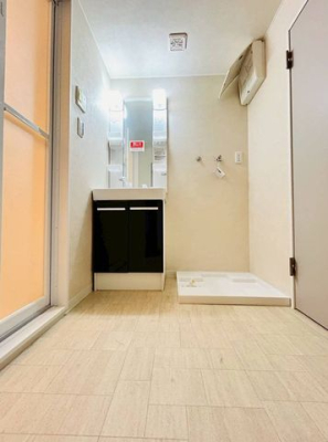 �ޗǌ��ޗǎs��{��2���ڂ̒��Ã}���V�����̐��ʑ�E���ʏ�