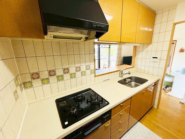 �ޗǌ��ޗǎs�w����5���ڂ̒��Ã}���V�����̃L�b�`��