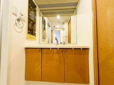 �ޗǌ��ޗǎs�w����5���ڂ̒��Ã}���V�����̐��ʑ�E���ʏ�