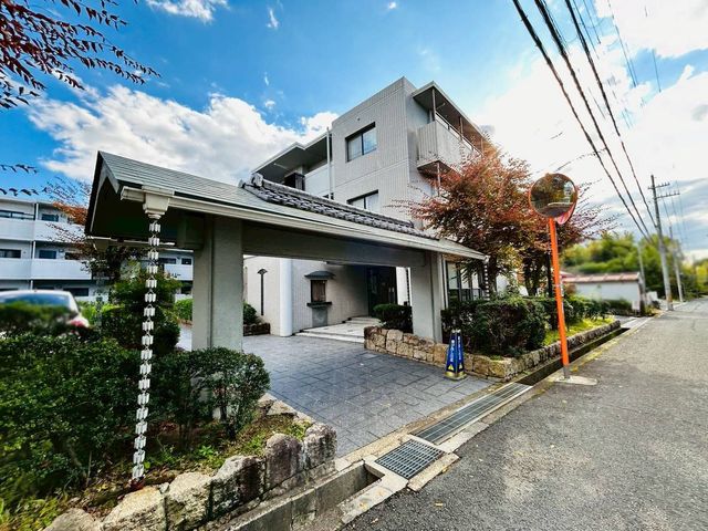 �ޗǌ��ޗǎs�ʎ᎛�� �̒��Ã}���V�����̌��n�O�ώʐ^