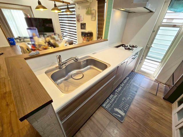 �ޗǌ��ޗǎs�O��O�� �̒��È�ˌ��ẴL�b�`��