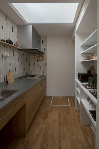 �ޗǌ�����s�U���� �̒��È�ˌ��ẴL�b�`��