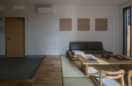 �ޗǌ�����s�U���� �̒��È�ˌ��Ă̌���