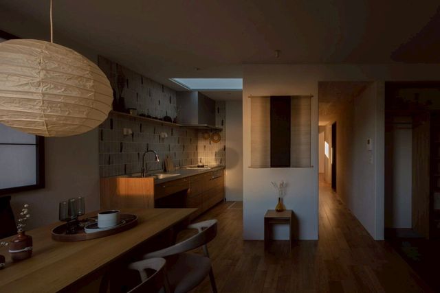 �ޗǌ�����s�U���� �̒��È�ˌ��Ẵ��r���O