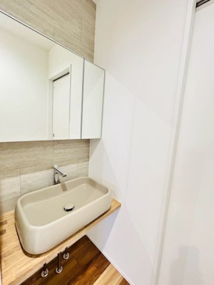 �ޗǌ�����s���P�u �̐V�z��ˌ��Ă̐��ʑ�E���ʏ�