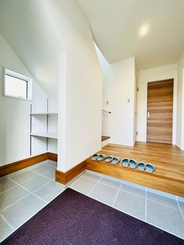 �ޗǌ�����s���P�u �̐V�z��ˌ��Ă̌���