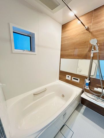 �ޗǌ�����s���P�u �̐V�z��ˌ��Ă̗���