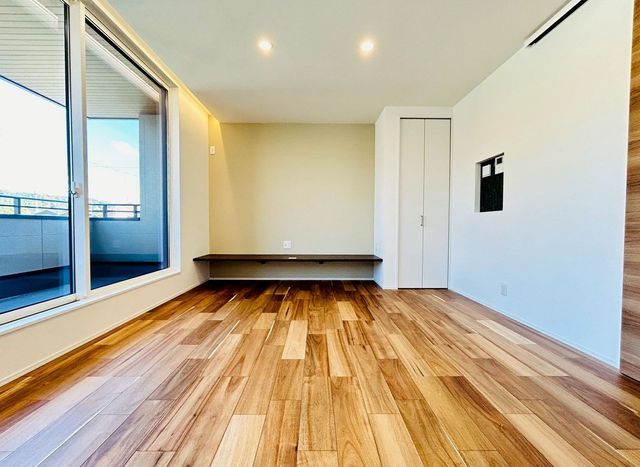 �ޗǌ�����s���P�u �̐V�z��ˌ��Ẵ��r���O