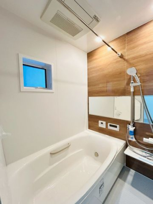 �ޗǌ�����s���P�u �̐V�z��ˌ��Ă̗���