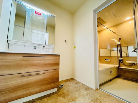 �ޗǌ���a�S�R�s�i�c���� �̐V�z��ˌ��Ă̐��ʑ�E���ʏ�