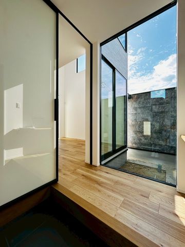 �ޗǌ�����s�J�c�� �̐V�z��ˌ��Ă̌���