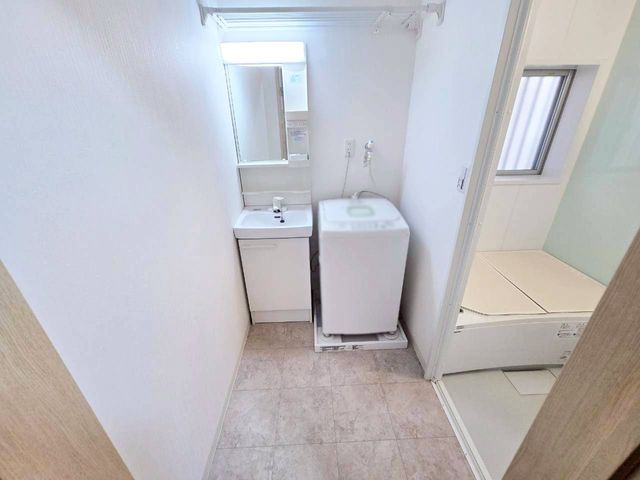 �ޗǌ��ޗǎs�O���{�� �̒��È�ˌ��Ă̐��ʑ�E���ʏ�