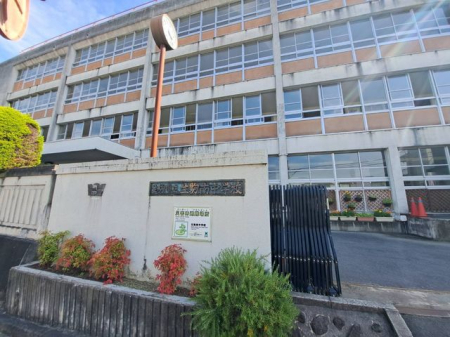 �ޗǌ�����s�������� �̓y�n�̎��ӊ�