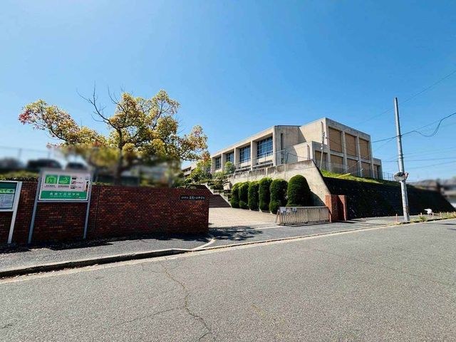 �ޗǌ��k����S�L�˒��n����1���ڂ̓y�n�̎��ӊ�