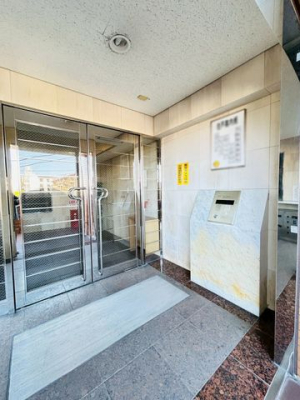 �ޗǌ�����s���V�� �̒��Ã}���V�����̃G���g�����X