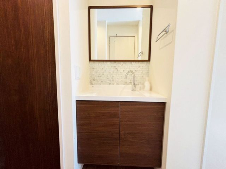 �ޗǌ��ޗǎs���o�����u1���ڂ̒��È�ˌ��Ă̐��ʑ�E���ʏ�