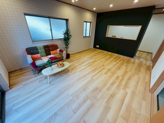 �ޗǌ��ޗǎs���𐼒�1���ڂ̒��È�ˌ��Ẵ��r���O