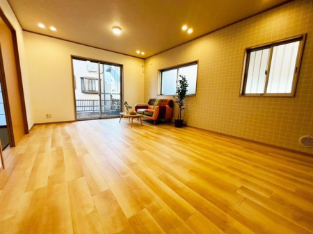 �ޗǌ��ޗǎs���𐼒�1���ڂ̒��È�ˌ��Ẵ��r���O