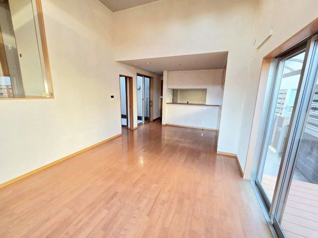 �ޗǌ��ޗǎs�k�i�䒬 �̒��È�ˌ��Ẵ��r���O