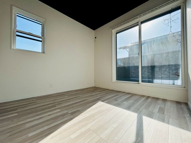 �ޗǌ��ޗǎs���𐼒�1���ڂ̒��È�ˌ��Ă̂��̑�����