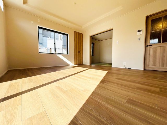 �ޗǌ��k����S�L�˒��厚�O�g �̒��È�ˌ��Ẵ��r���O