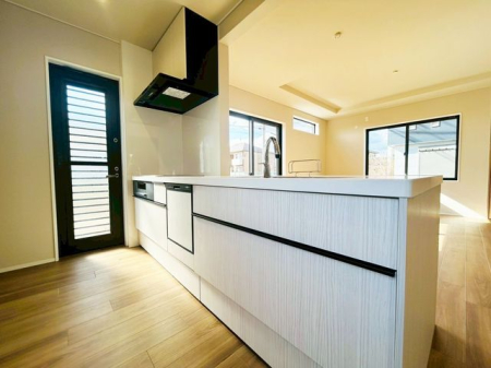 �ޗǌ��k����S�L�˒��厚�O�g �̒��È�ˌ��ẴL�b�`��