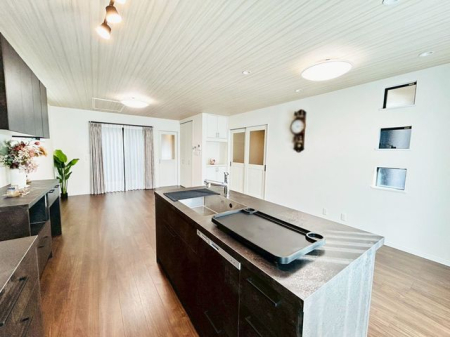 �ޗǌ��ޗǎs�@�@�� �̒��È�ˌ��Ẵ��r���O