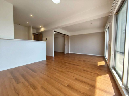 �ޗǌ��ޗǎs���厛�k��1���ڂ̒��Ã}���V�����̃��r���O