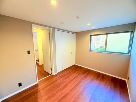 �ޗǌ�����s�Ғ� �̐V�z��ˌ��Ă̂��̑�����