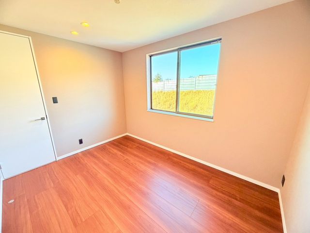 �ޗǌ�����s�Ғ� �̐V�z��ˌ��Ă̂��̑�����