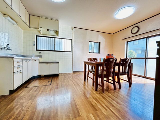 �ޗǌ���a�S�R�s��c�� �̒��È�ˌ��Ẵ��r���O